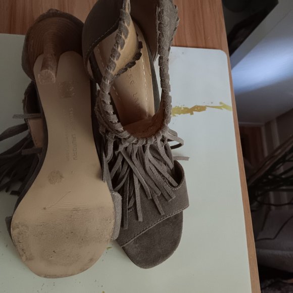 Shoes - Picture 3 of 3